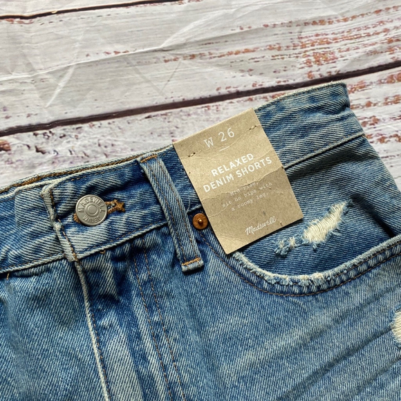 Madewell Relaxed Denim Raw Hem Distressed Shorts 26 NWT - Picture 2 of 5